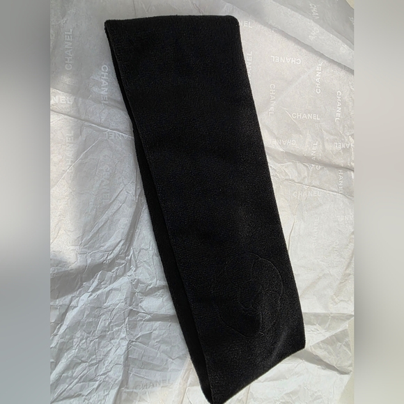 CHANEL Other - CHANEL Black Embossed CC Wool Scarf